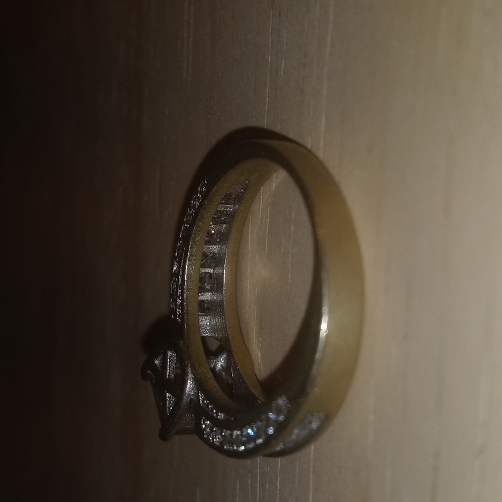 Silver Ring - Picture 3 of 4